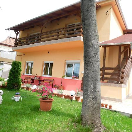 Eden Ii. Hotel Miskolc Exterior foto