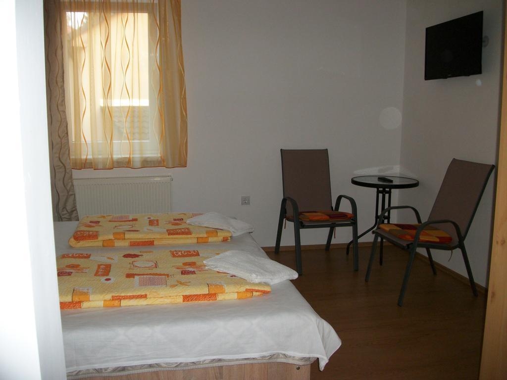 Eden Ii. Hotel Miskolc Exterior foto