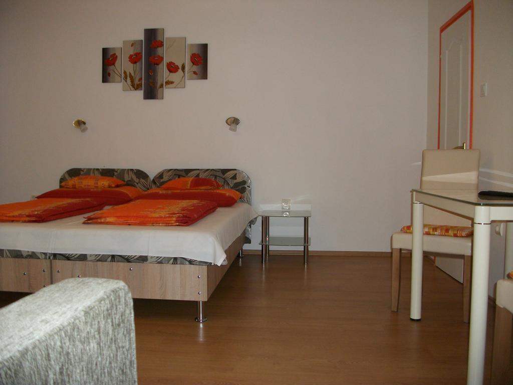 Eden Ii. Hotel Miskolc Exterior foto