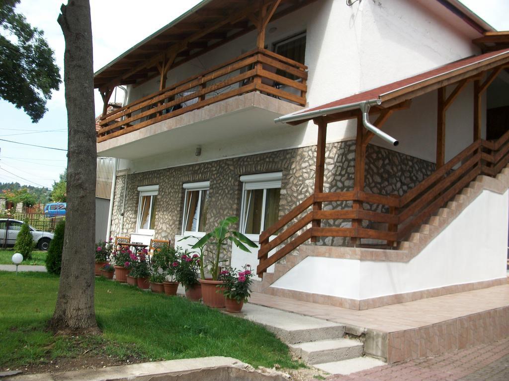 Eden Ii. Hotel Miskolc Exterior foto